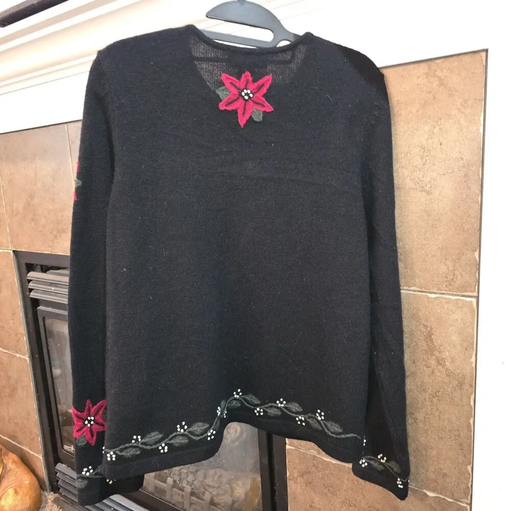 CHARTER CLUB Sz M Vtg 100% Wool Poinsettia Beaded Blk Button Christmas Sweater